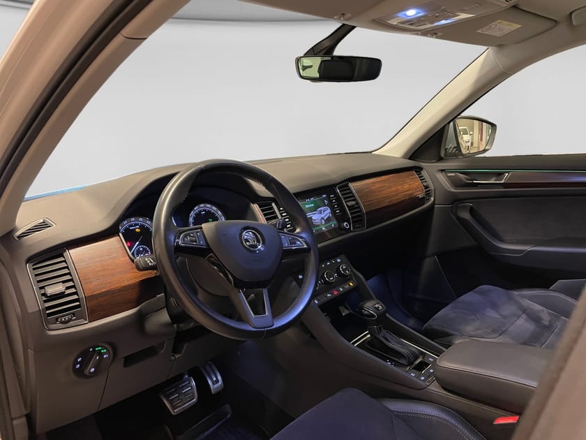 Bild 4 av Škoda Kodiaq Scout 2.0 TDI DSG / Drag / / Panorama