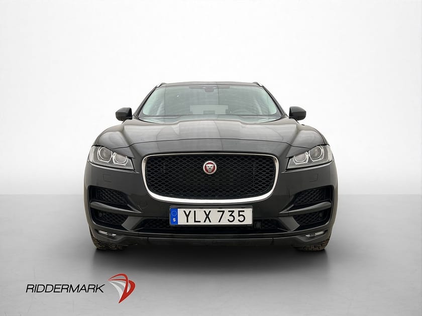 Bild 2 av Jaguar F-Pace 25d AWD Cockpit D-Värm Kamera Skinn Drag Navi