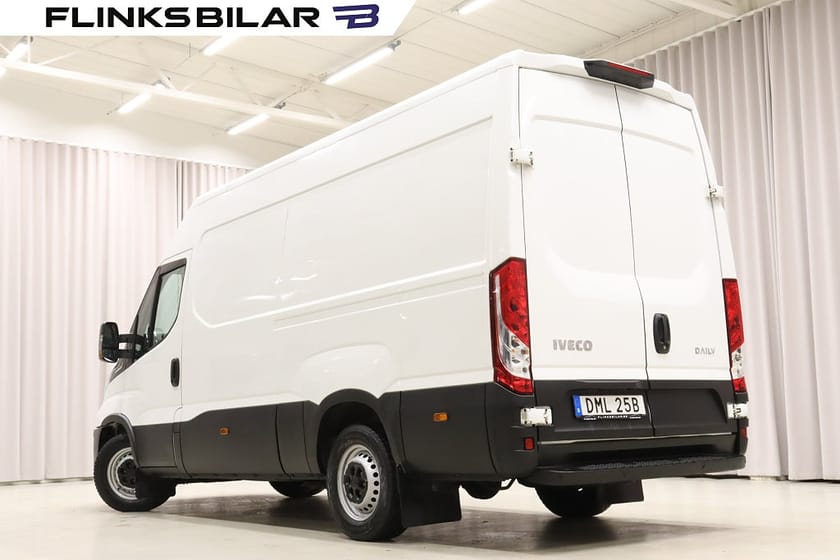 Bild 3 av Iveco Daily 35-140 Van 136HK Automat|Drag|Webasto|3.5ton-Dragvikt|Moms