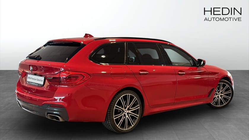 Bild 2 av BMW 540i xDrive Touring M-Sport B&W Massage HuD Värmare Drag