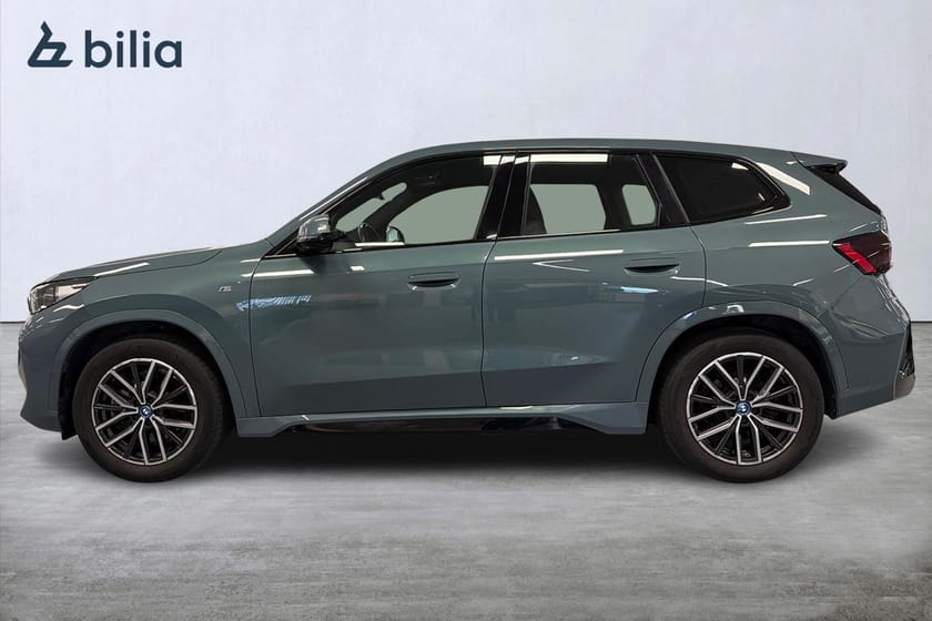 Bild 3 av BMW iX1 xDrive30 xDrive 30 M-sport | Drag | Backkamera | Adapativ LED