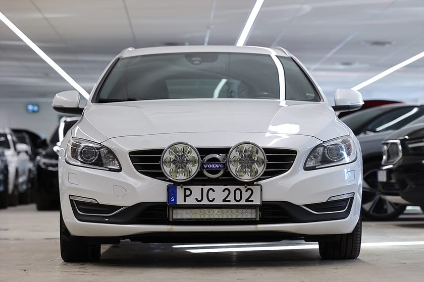 Bild 5 av Volvo V60 D4 190hk Summum Värmare B-kamera Navi Skinn