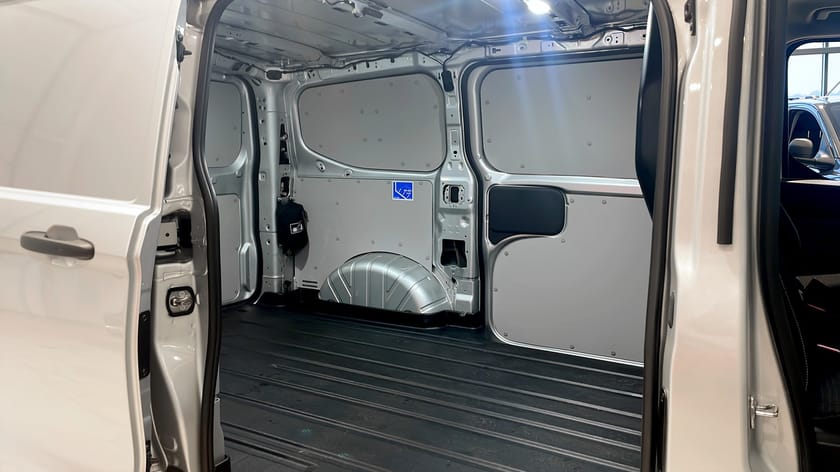 Bild 5 av Ford E-Transit Custom 320 Trend L1 320S 218hk RWD 360