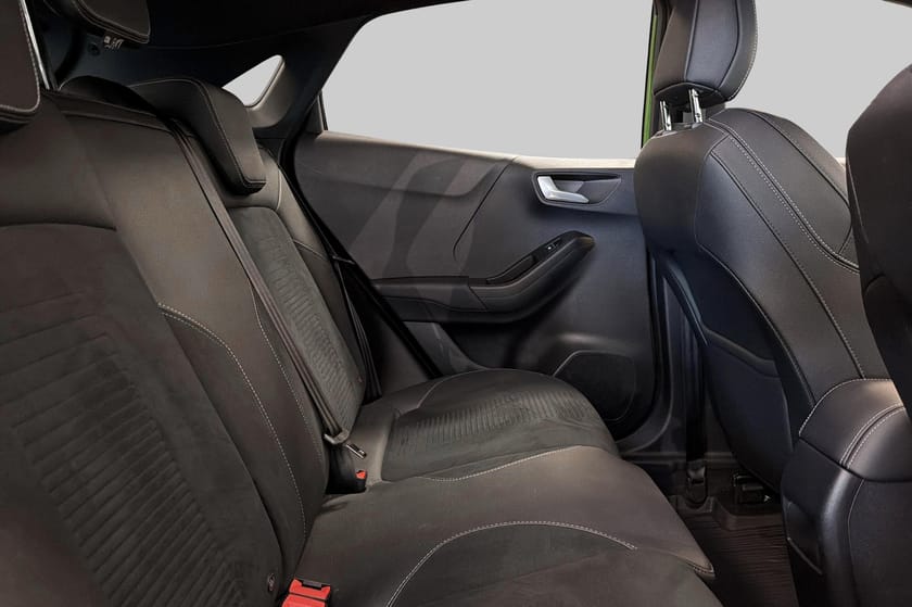 Bild 5 av Ford Puma ST 200hk B&O Kamera RECARO Navi Cockpit