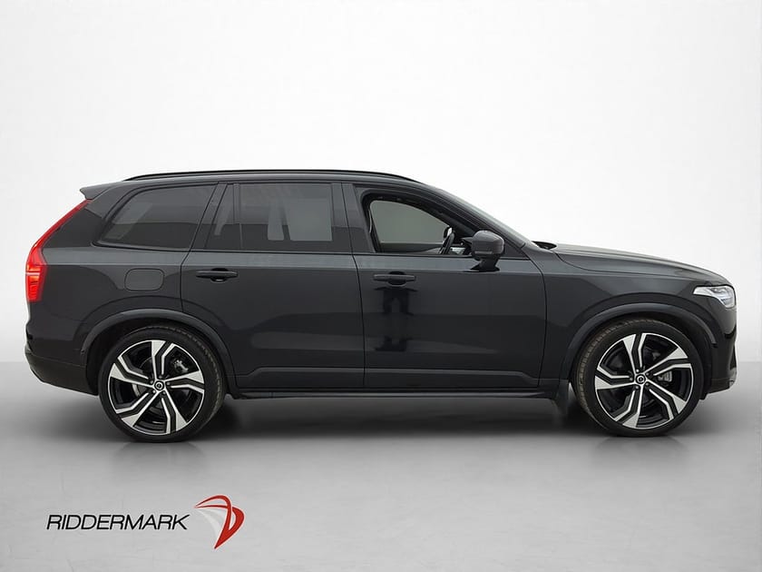 Bild 4 av Volvo XC90 7 Säten Recharge T8 AWD Ultra Dark 7-Sits B&W Drag Pano