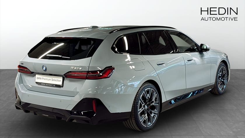 Bild 2 av BMW 530e xDrive Touring M Sport Pro Business Edition H&K DAP 360 Drag