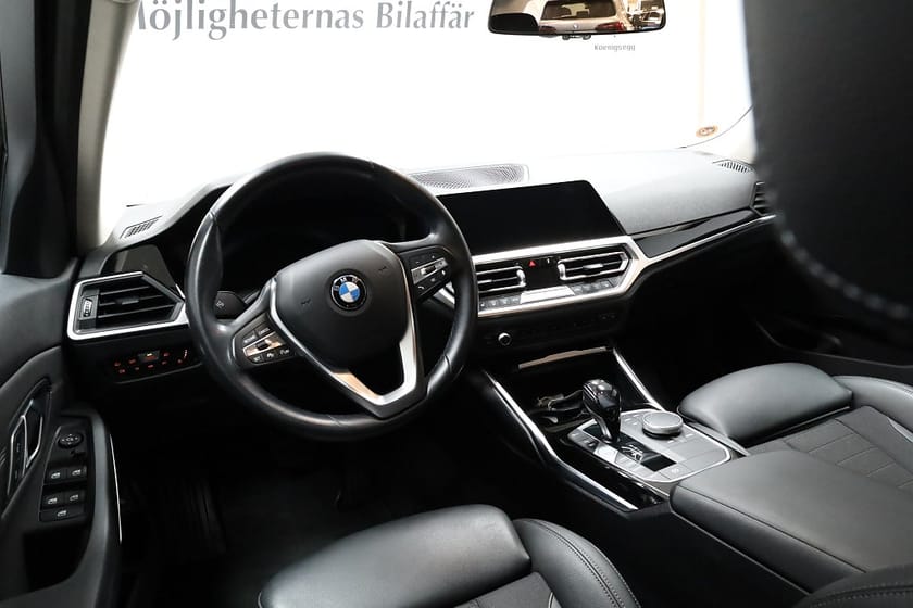 Bild 3 av BMW 330e Touring Sport line Aktiv Farthållare/1ägare