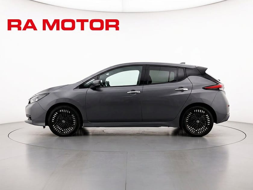 Bild 3 av Nissan Leaf N-Connecta 40kWh | Värmepump | 360° Kamera | Moms | Nav