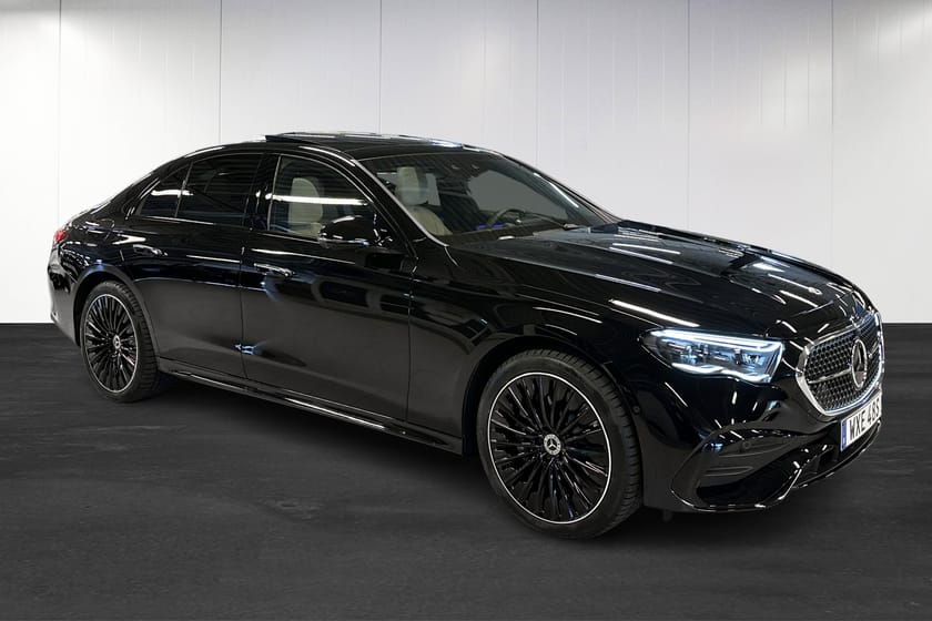 Bild 2 av Mercedes-Benz E 300 d e 4MATIC de 4M | AMG | Burmester | 360 | Pano | Nightpaket | Advanced Plus |
