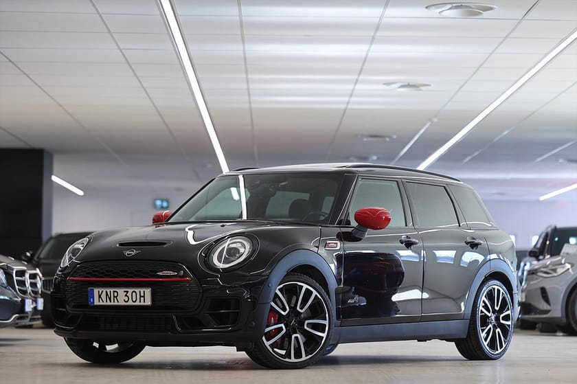 Bild 3 av MINI John Cooper Works ALL4 Clubman JCW 306hk H/K HUD Pano Läder Navi