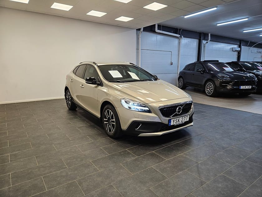 Bild 5 av Volvo V40 Cross Country D2 120hk Geartronic Momentum Värmare Navi Backkamera