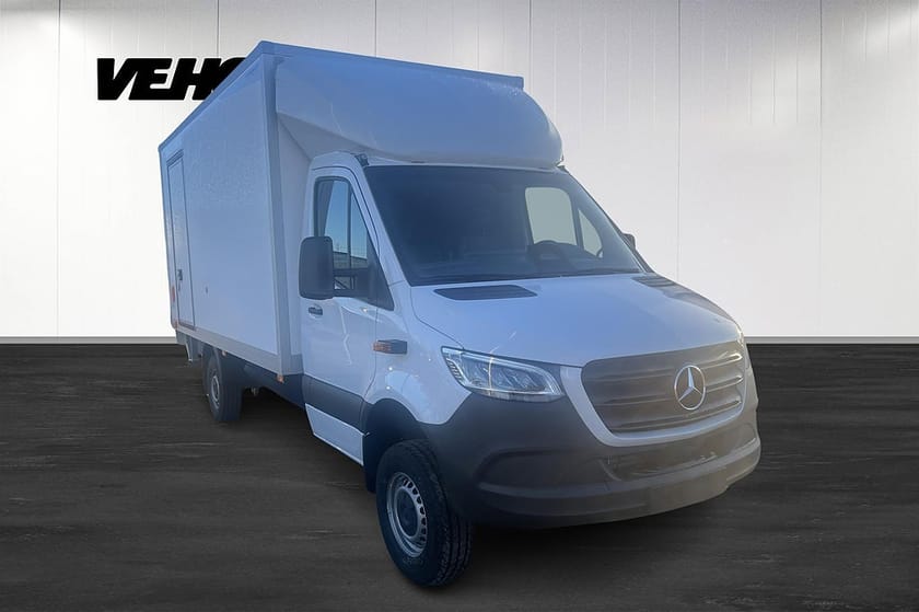Bild 2 av Mercedes-Benz Sprinter 319 CDI 4x4 Chassi 319CDI Volymskåp 9G-Tronic select