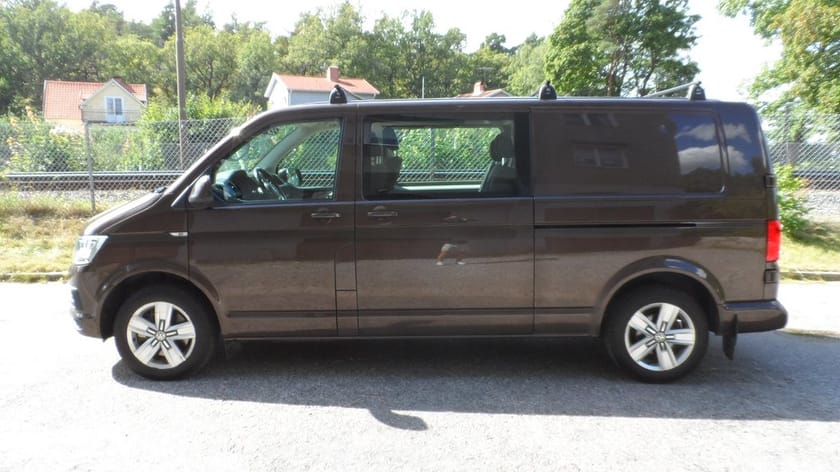 Bild 2 av Volkswagen Transporter Kombi 2.0 TDI 4Motion DSG 150hk Nybes