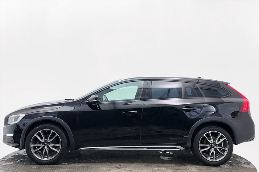 Bild 4 av Volvo V60 Cross Country D4 AWD Momentum Värmare LED-ramp 190hk