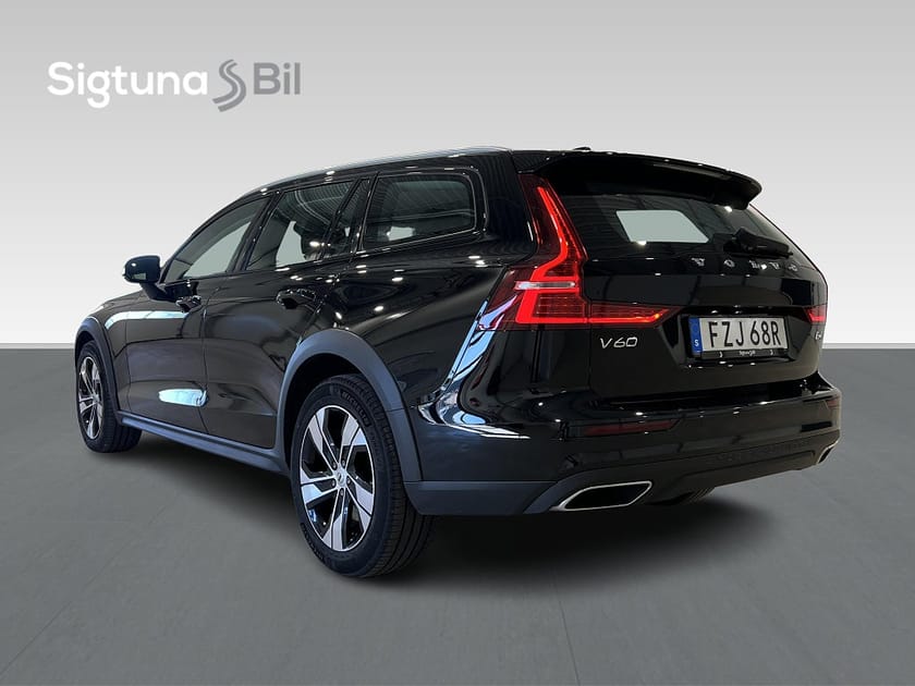 Bild 4 av Volvo V60 Cross Country B4 AWD 197hk / Drag / Värmare / Backkamera / Moms
