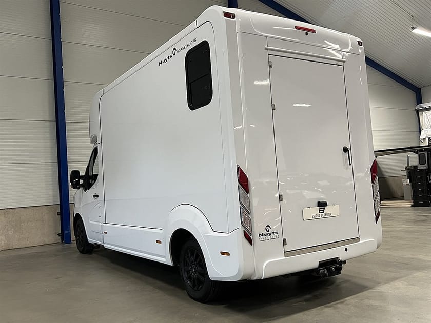 Bild 4 av Renault Master Chassi Cab 2.3 dCi 163 HK / Nuyts / 5-Sits / B-Kort / Leasebar /