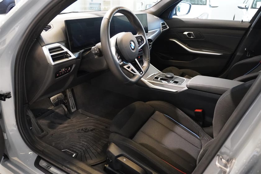Bild 3 av BMW 320d xDrive Touring M Sport Active Edt. Fartpilot Värmare Kamera Drag