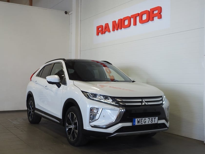 Bild 1 av Mitsubishi Eclipse Cross 1.5 T-MIVEC S-AWC CVT Intense Onyx Pano 360° Skinn HUD