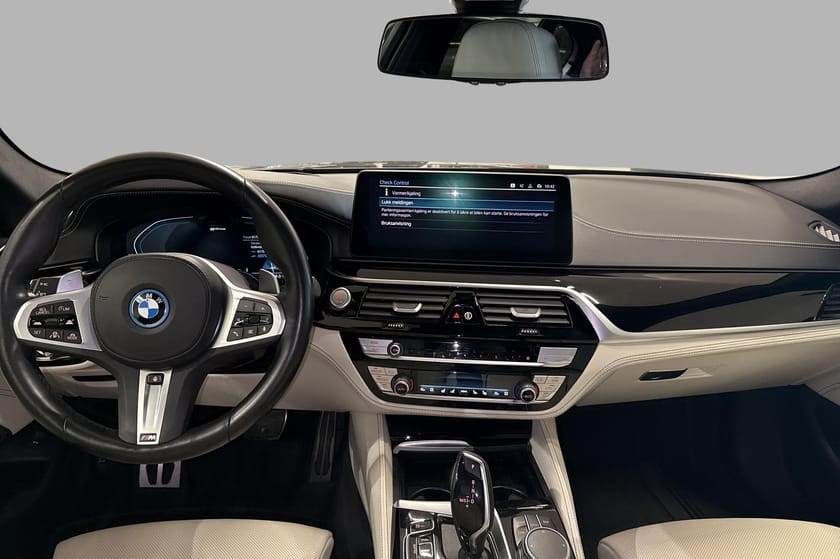 Bilde 2 av BMW 545e xDrive Sedan TANZANITT / NAPPA / HARMAN KARDON