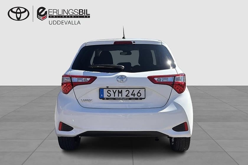 Bild 5 av Toyota Yaris 1.5 VVT-iE MANUELL STYLE / VINTERHJUL / NYSERVAD