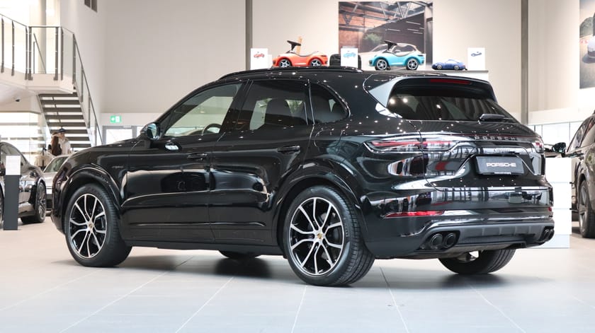 Bild 2 av Porsche Cayenne E-Hybrid | Platinum Edition | VAT | Leasebar | BOSE |