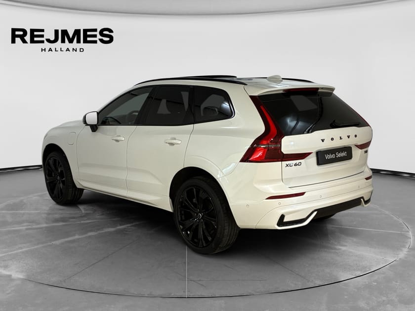 Bild 2 av Volvo XC60 T6 Plus Black Nordic Edition | Drag | Luftfjädring | 360 | H/K | HUD |