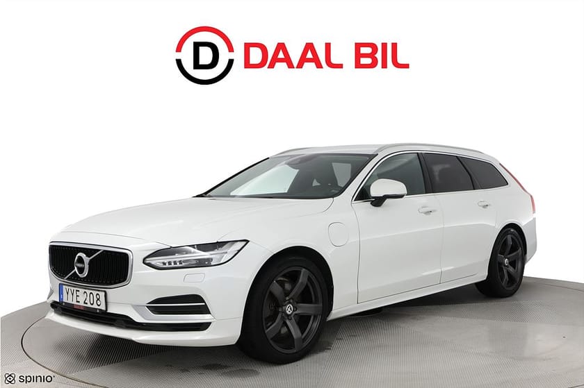 Bild 1 av Volvo V90 RECHARGE T8 AWD 392HK MOMENTUM DRAG ORREFORS®
