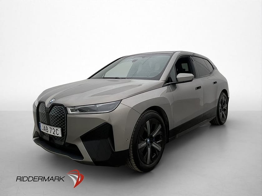 Bild 5 av BMW iX xDrive40 Sport line HUD H/K Sky Lounge Drag MOMS