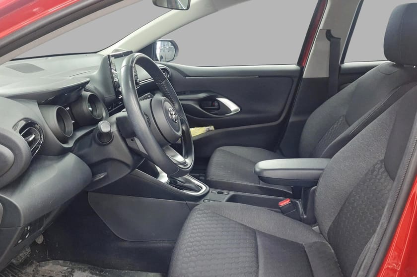 Bilde 4 av Toyota Yaris Hybrid Active Tech - LED - Adaptiv cruise - Kamera