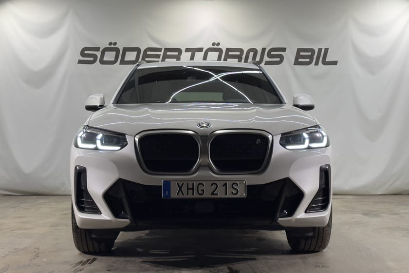 Bild 4 av BMW iX3 CHARGED M SPORT DRAG PANO KAMERA LÄDER MOMSBIL