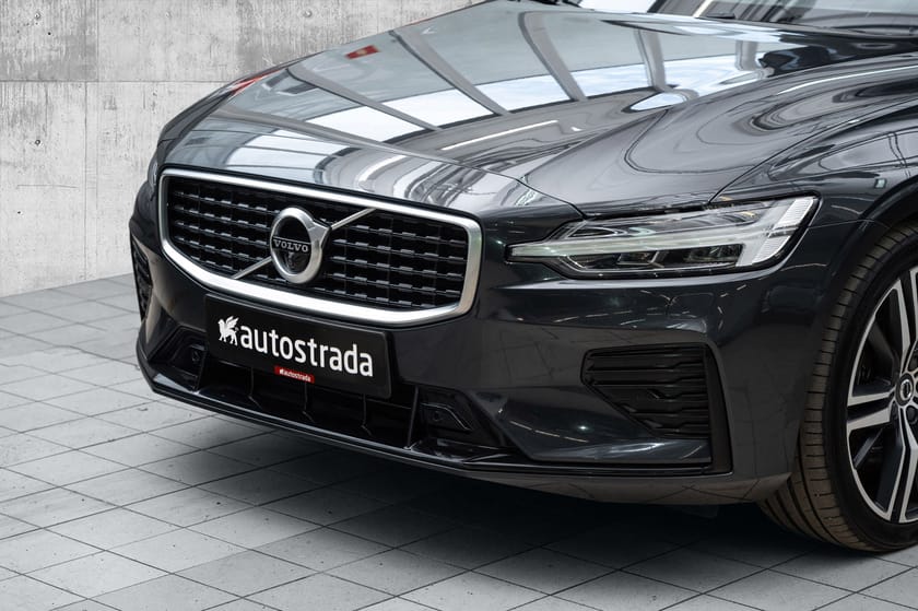 Bilde 2 av Volvo V60 T8 TwinEngine R-Design-|H.Feste|Head-up|360°