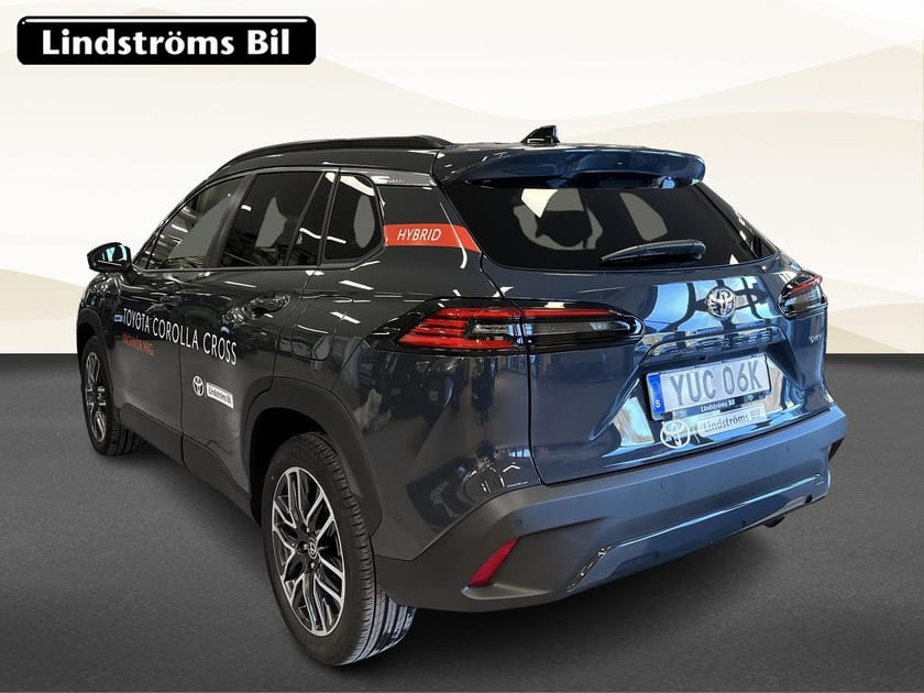 Bild 4 av Toyota Corolla Cross Hybrid AWD-i Executive 2.0 197hk S&V-Hjul Pano JBL Moms