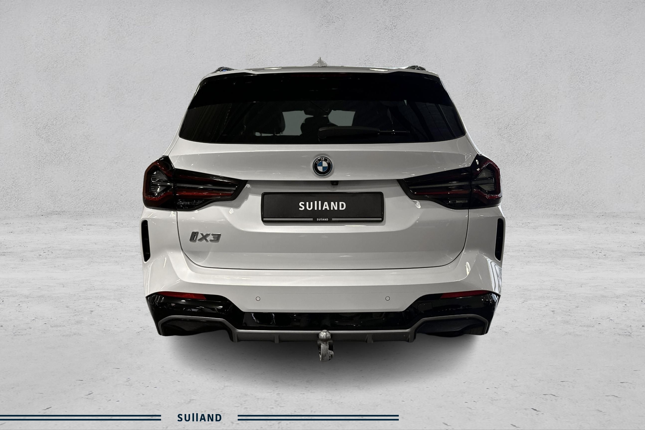 Thumnail bilde 3 av BMW iX3