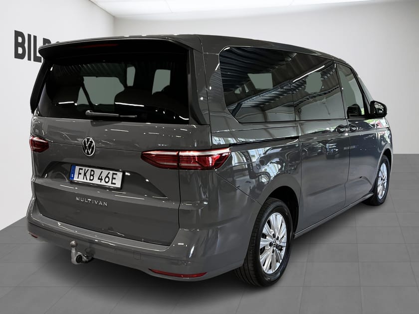 Bild 4 av Volkswagen Multivan eHybrid Dragkrok Navi Backkamera