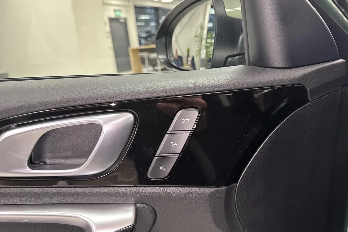 picture of a car