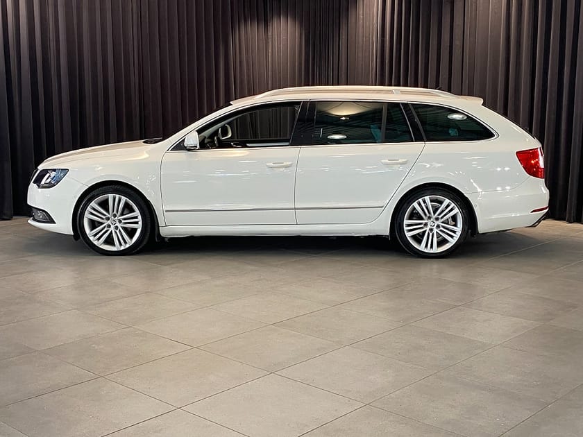 Bild 3 av Škoda Superb Kombi Skoda 2.0 TDI 4x4 Elegance Drag