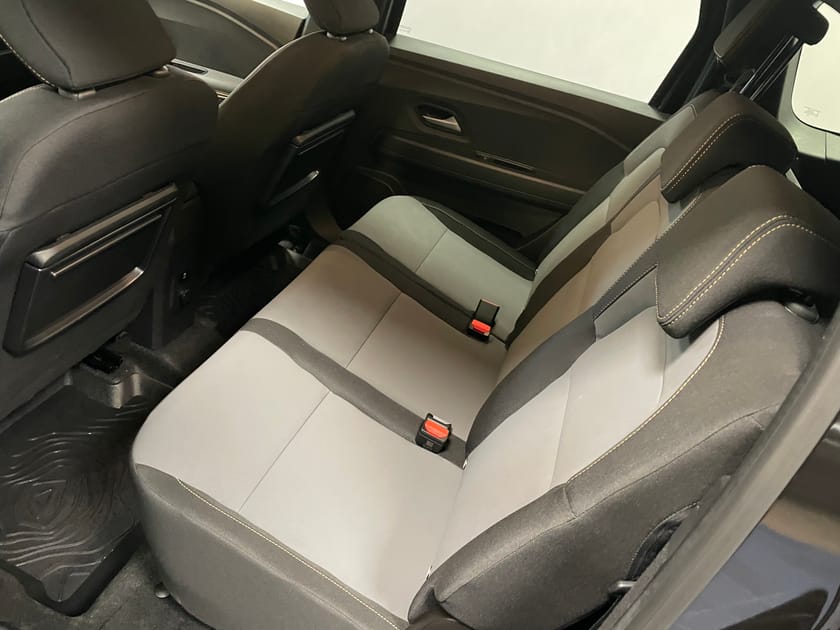 Bild 5 av Dacia Jogger 7-sätes HYBRID 140 extreme 7 platser
