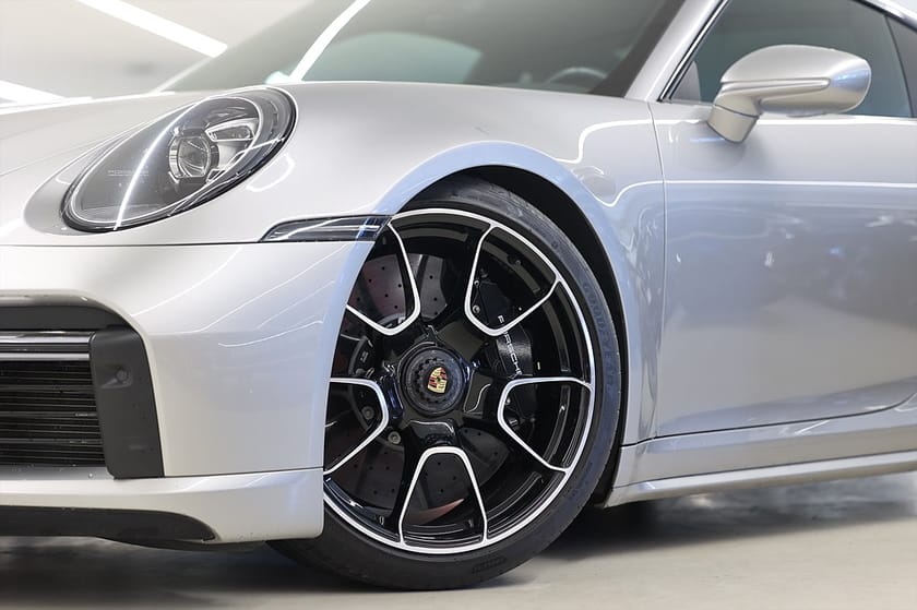 Bild 5 av Porsche 911 Turbo S Coupé SportDesign IPE HCP Avgas Burmester
