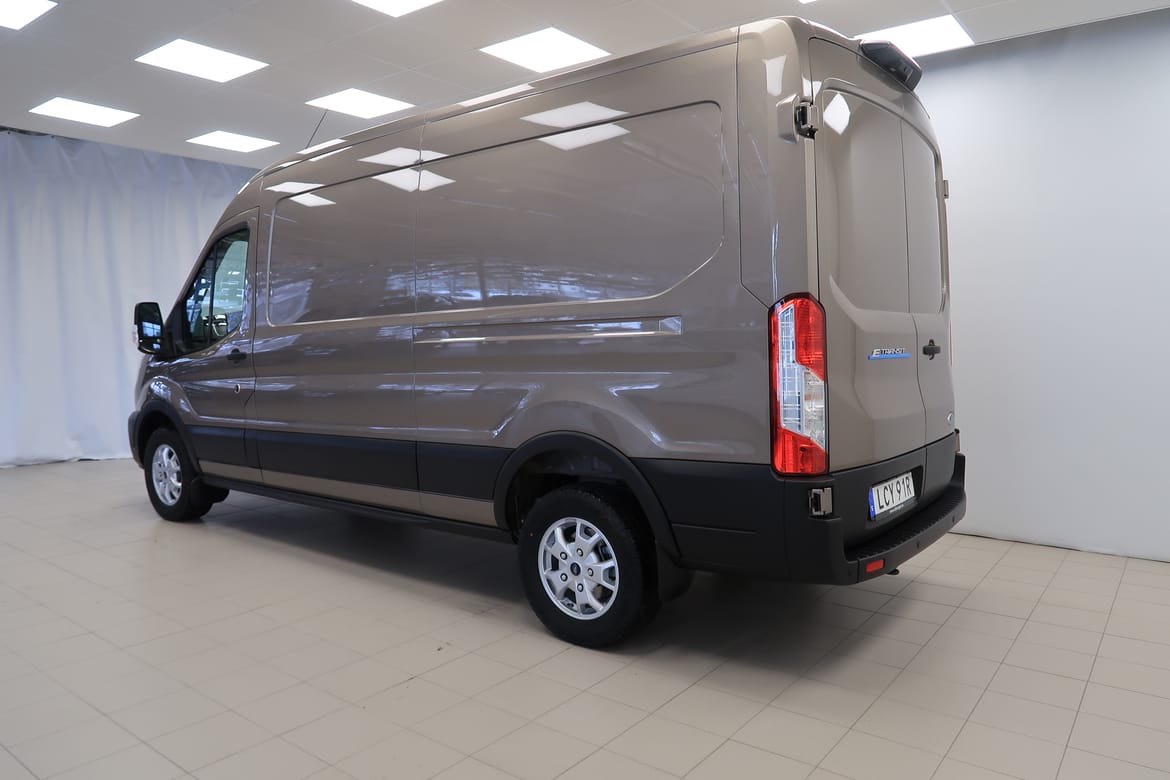 Ford Transit 2023 - miniatyr 3