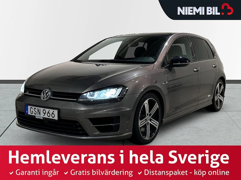 Bild 1 av Volkswagen Golf  R 5-dörrars 300hk 4M Pano Mvärm CarPlay Kamera GPS SoV
