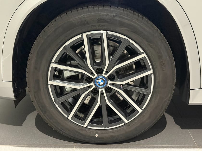 Bild 5 av BMW X1 xDrive25e M Sport Active Edition Drag Adpt Farth Rattv