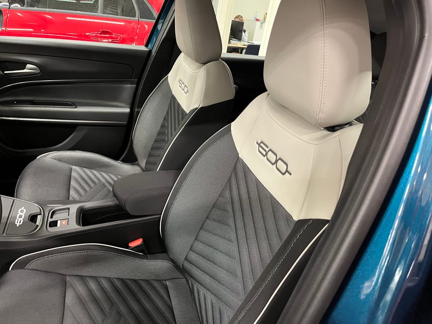 Bild 2 av Fiat 600 Hybrid Privatleasing fr. 2595:- / Vid köp 0% Ränta o Fria vinterhjul
