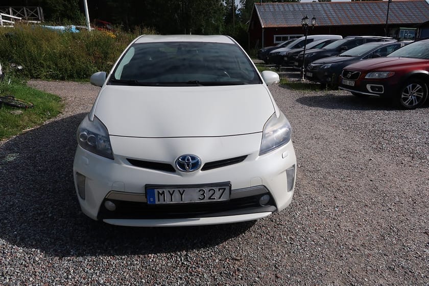 Bild 3 av Toyota Prius Plug-in Hybrid 1.8 VVT-i + 3JM CVT Euro 5