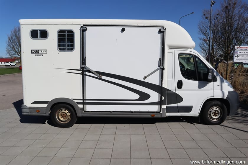 Bild 1 av Peugeot Boxer Chassi Cab 2.2 HDi Equi-Trek Hästbil Hästtransport Svensksåld