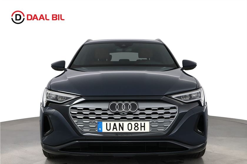 Bild 2 av Audi Q8 55 e-tron quattro 408HK PROLINE DRAG P-VÄRM LUFTFJÄD