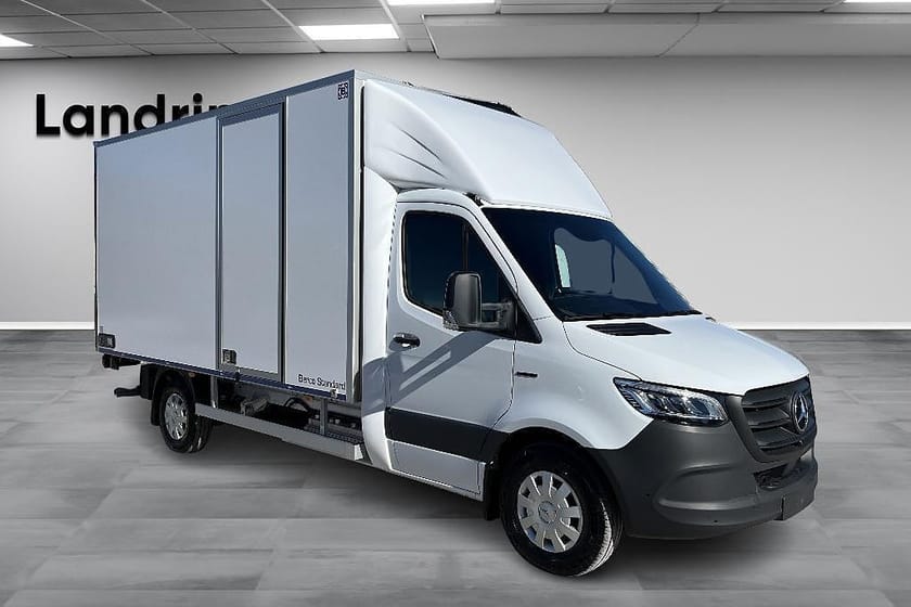 Bild 3 av Mercedes-Benz eSprinter 420 Chassi 81 kWh EH A3 PRO Volymskåp m. Lyft *OMG LEVERANS*