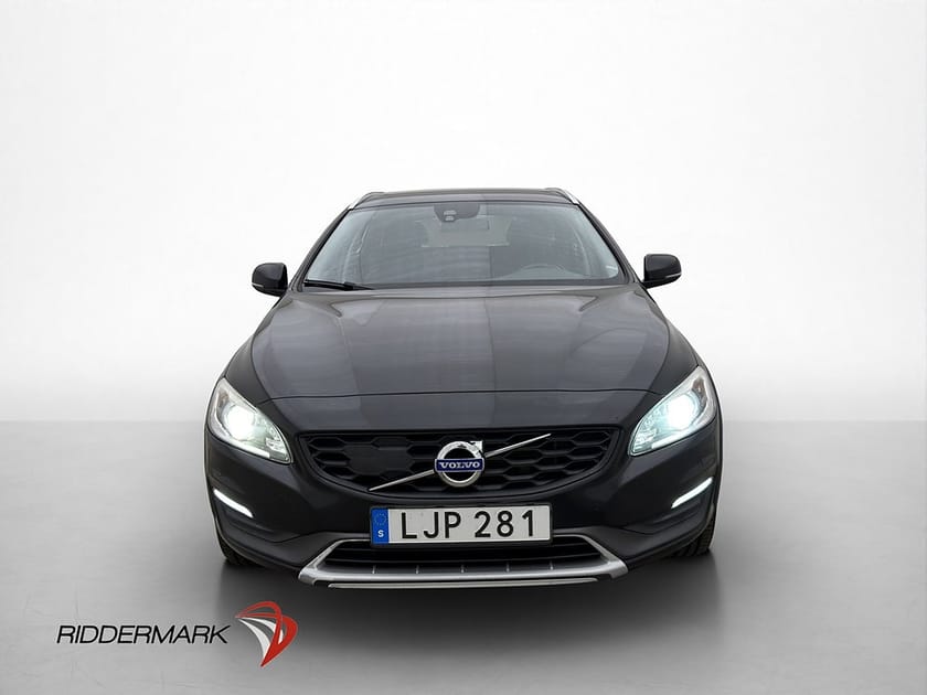 Bild 2 av Volvo V60 Cross Country D4 AWD Momentum Värmare Drag Navi