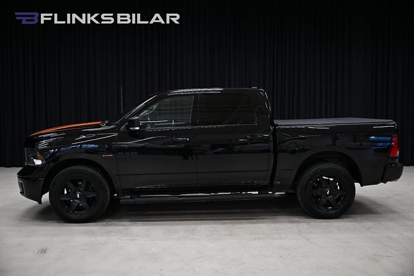 Bild 4 av RAM 1500 Crew Cab 5.7 V8 HEMI 4x4 395HK Automat|Classic|Drag|Leasebar