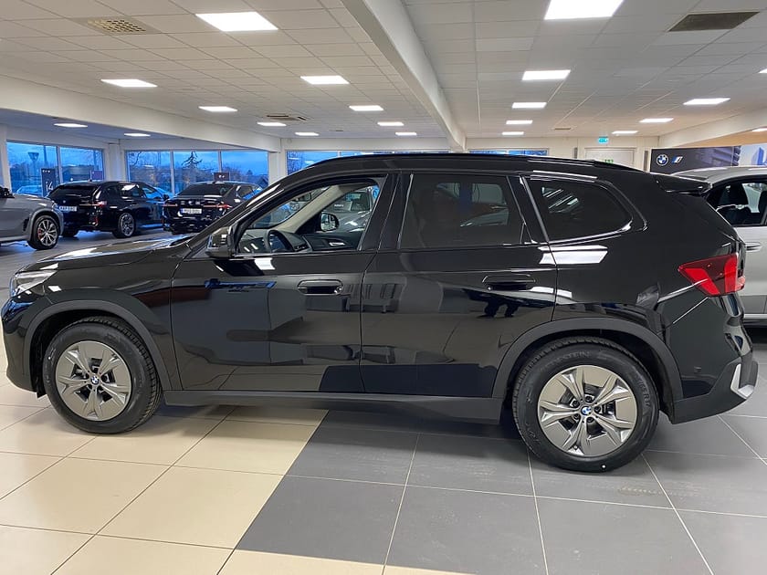 Bild 2 av BMW iX1 xDrive30 Adaptiv Farthållare Rattvärme Drag