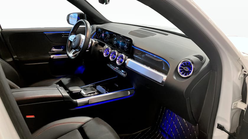 Bild 3 av Mercedes-Benz GLB 200 d AMG-Line / 7-sits / Keyless